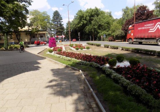 nastavak_uredjenja_prostora_ispred_opstine_2_20150702_2077332804